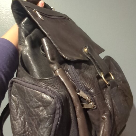 Boulder Ridge Leather Backpack - Picture 6 of 16